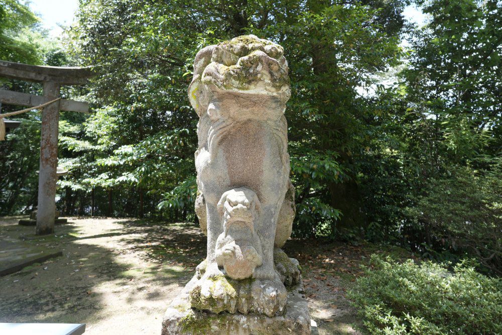 狛猫の神社
